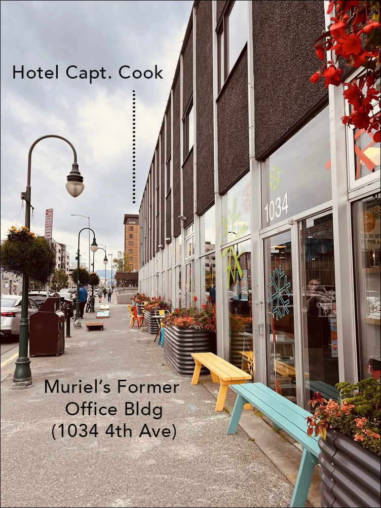 Muriel's bldg looking toward Hotel Captain Cook